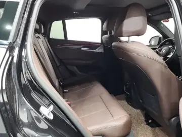 2025 BMW X4 с пробегом 14 595 км
