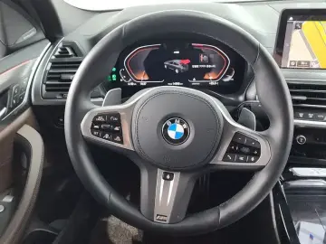 2025 BMW X4 с пробегом 14 595 км