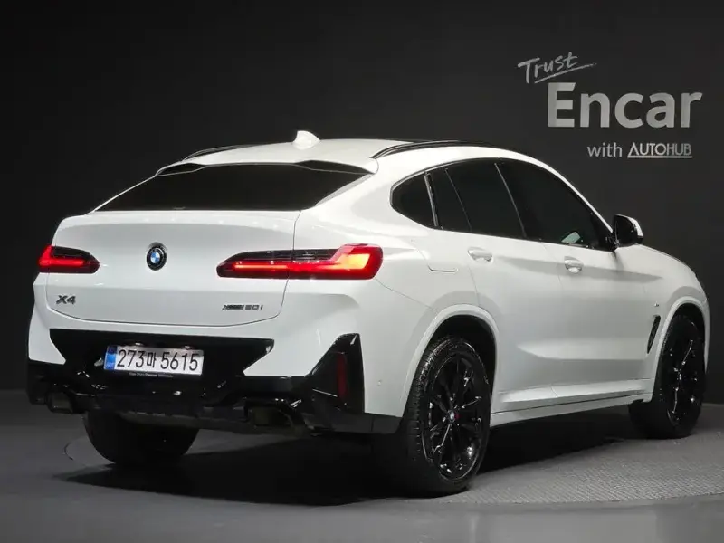 2025 BMW X4 с пробегом 11 242 км