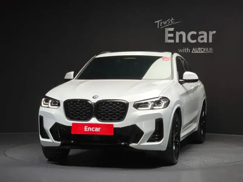 2025 BMW X4 с пробегом 11 242 км