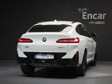 2025 BMW X4 с пробегом 11 242 км