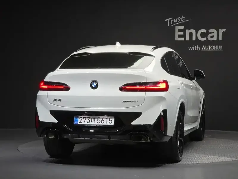 2025 BMW X4 с пробегом 11 242 км