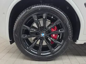 2025 BMW X4 с пробегом 11 242 км