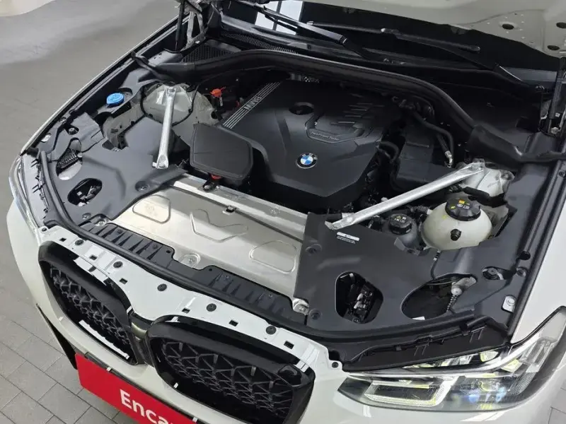 2025 BMW X4 с пробегом 11 242 км