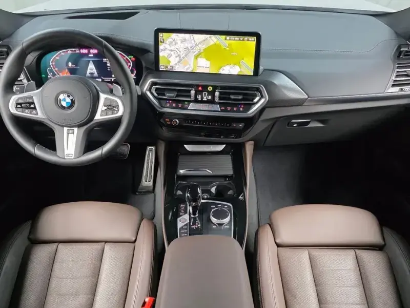 2025 BMW X4 с пробегом 11 242 км