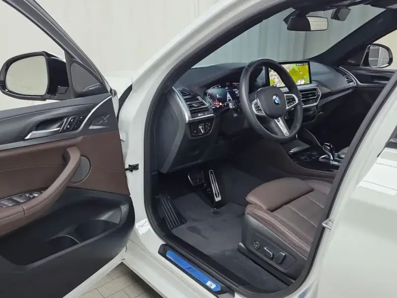 2025 BMW X4 с пробегом 11 242 км