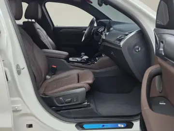 2025 BMW X4 с пробегом 11 242 км