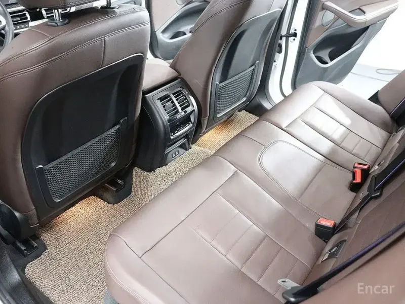 2023 BMW X4 с пробегом 10 955 км