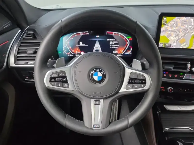 2025 BMW X4 с пробегом 11 242 км