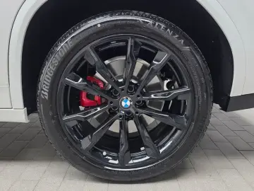 2025 BMW X4 с пробегом 11 242 км