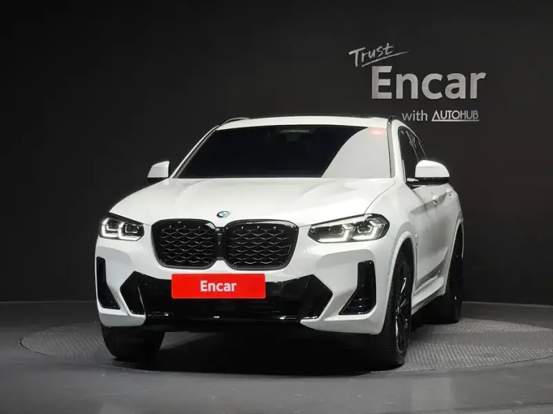 2025 BMW X4 с пробегом 12 573 км