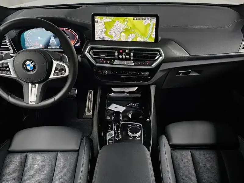 2025 BMW X4 с пробегом 12 573 км