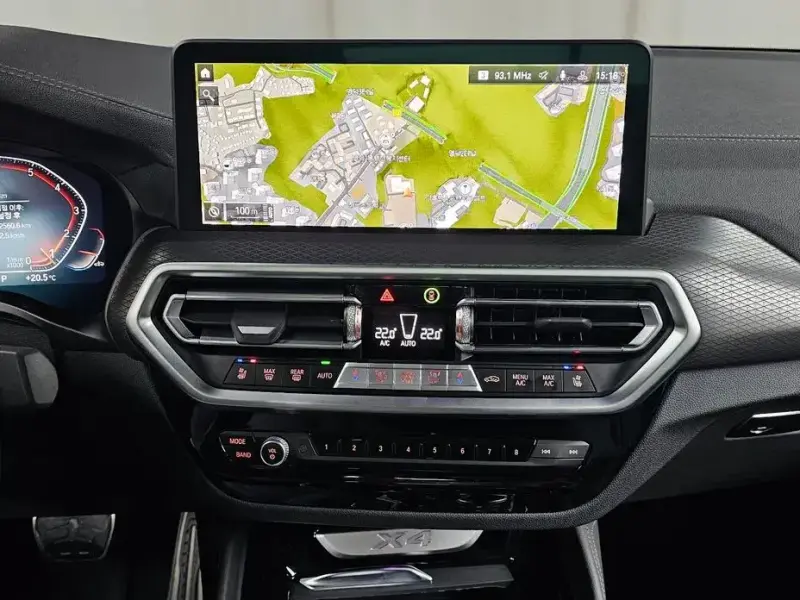 2025 BMW X4 с пробегом 12 573 км