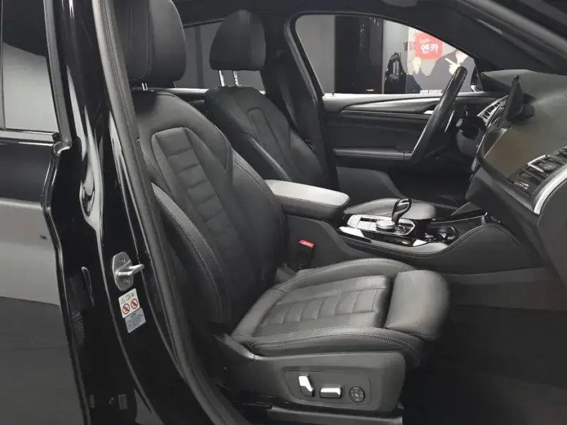 2023 BMW X4 с пробегом 48 781 км