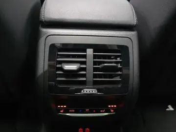2023 BMW X4 с пробегом 48 781 км