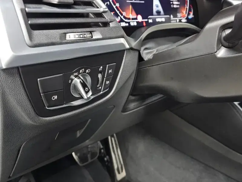 2025 BMW X4 с пробегом 12 573 км