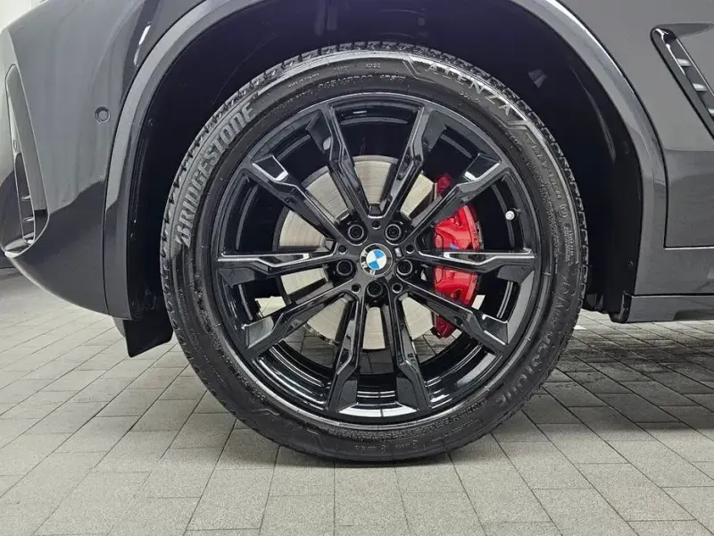 2025 BMW X4 с пробегом 10 485 км