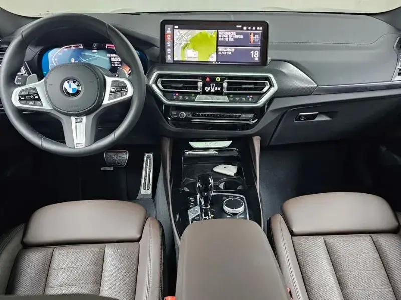 2025 BMW X4 с пробегом 10 485 км