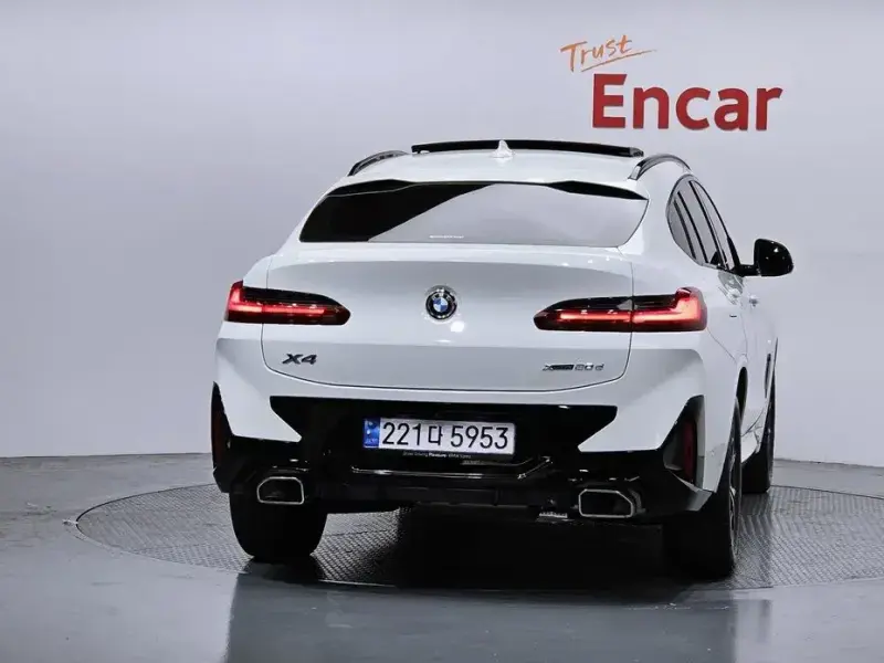 2024 BMW X4 с пробегом 23 098 км