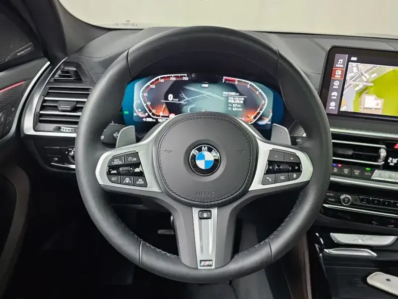 2025 BMW X4 с пробегом 10 485 км