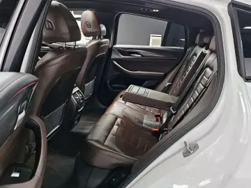 2024 BMW X4 с пробегом 23 098 км