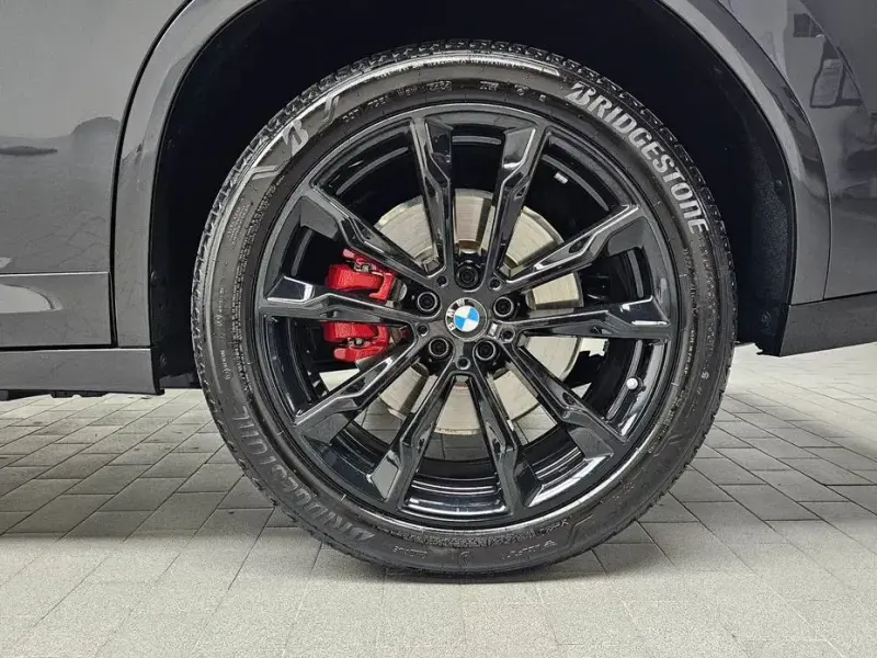 2025 BMW X4 с пробегом 10 485 км