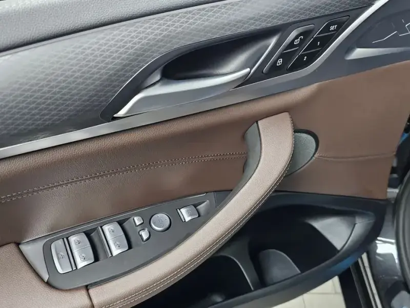 2025 BMW X4 с пробегом 10 485 км