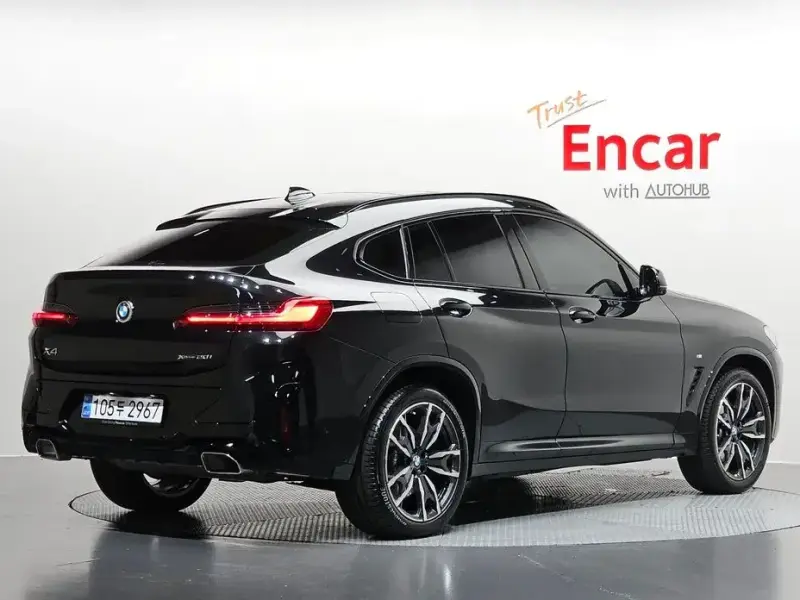 2025 BMW X4 с пробегом 24 006 км