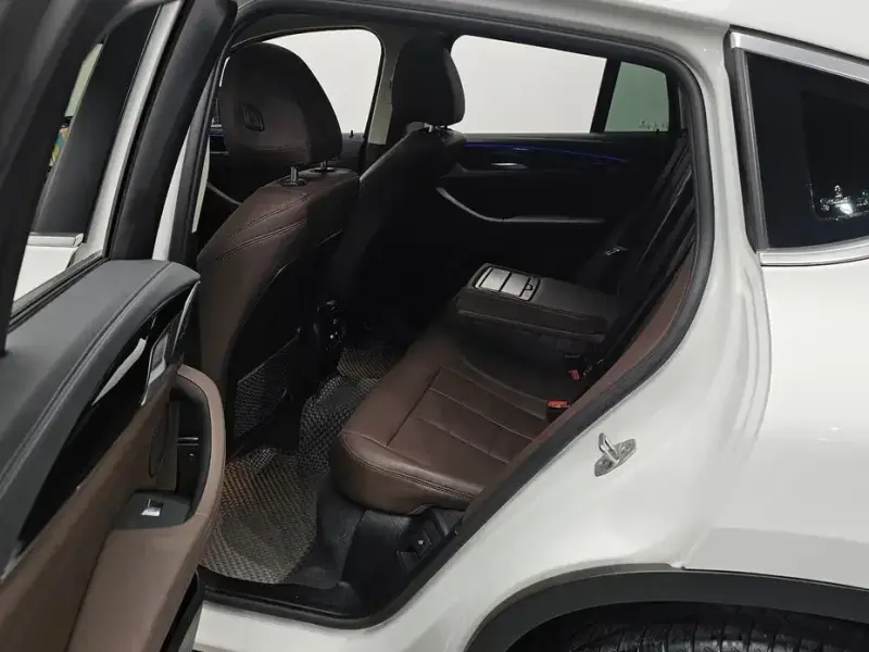 2023 BMW X4 с пробегом 29 203 км