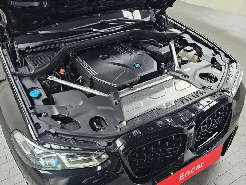2025 BMW X4 с пробегом 24 006 км