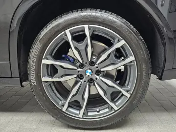 2025 BMW X4 с пробегом 24 006 км