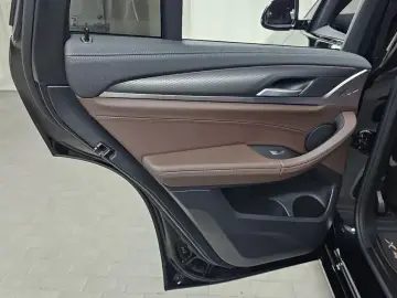 2025 BMW X4 с пробегом 24 006 км