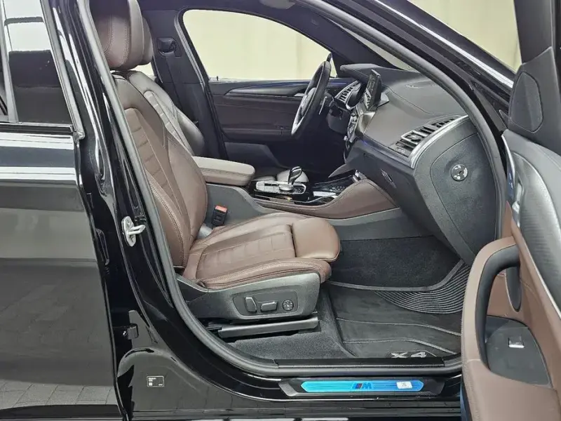 2025 BMW X4 с пробегом 24 006 км