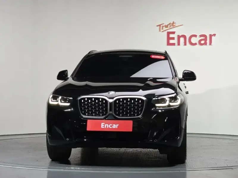 2023 BMW X4 с пробегом 32 663 км