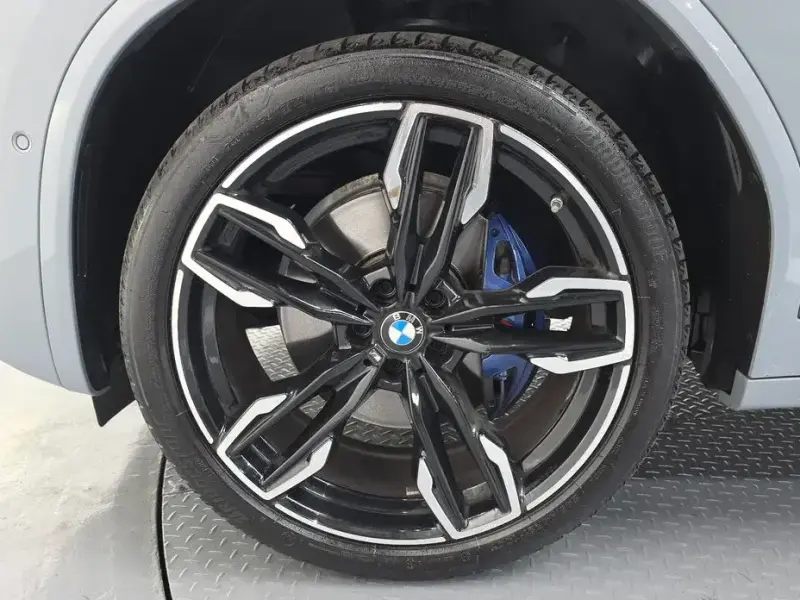 2024 BMW X4 с пробегом 18 233 км