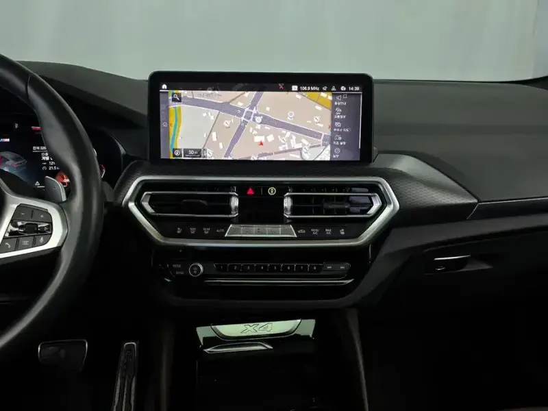 2023 BMW X4 с пробегом 32 663 км