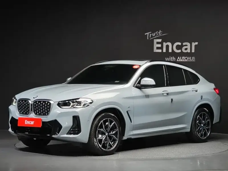 2023 BMW X4 с пробегом 15 897 км