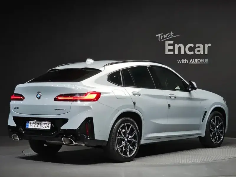 2023 BMW X4 с пробегом 15 897 км