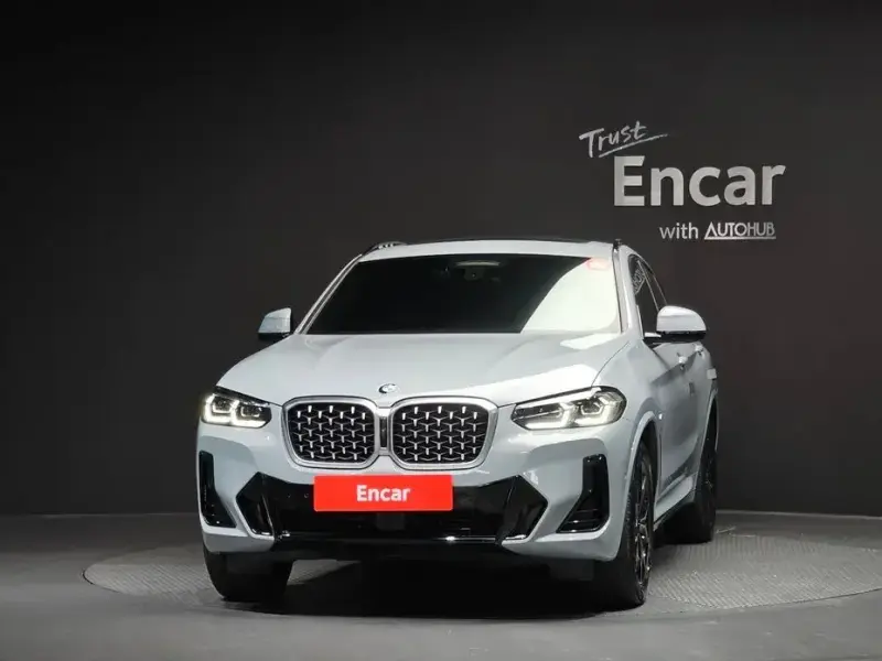 2023 BMW X4 с пробегом 15 897 км