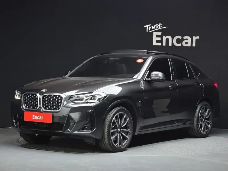 2025 BMW X4 с пробегом 9 175 км