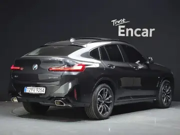 2025 BMW X4 с пробегом 9 175 км