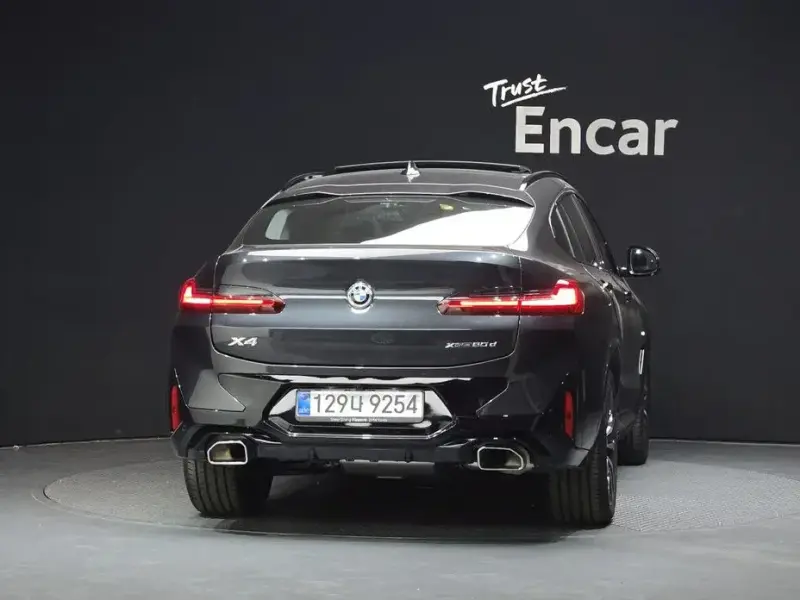 2025 BMW X4 с пробегом 9 175 км