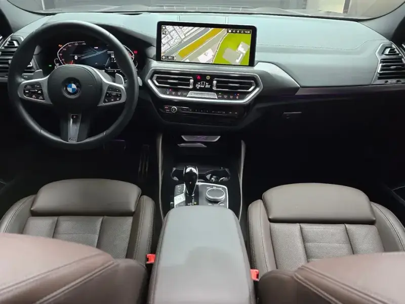 2025 BMW X4 с пробегом 9 175 км