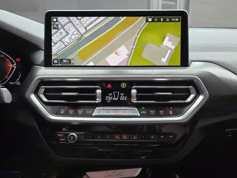 2025 BMW X4 с пробегом 9 175 км