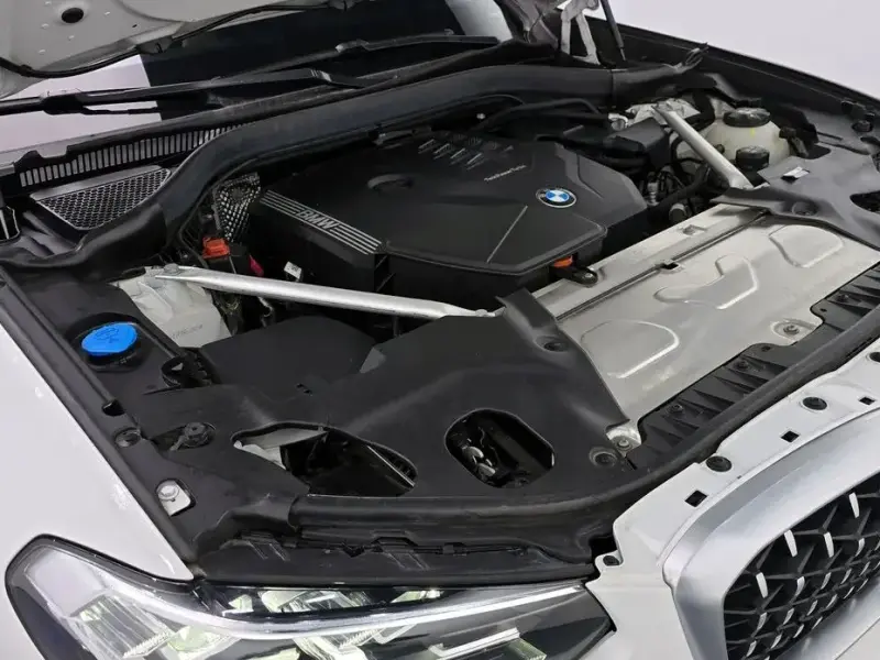 2023 BMW X4 с пробегом 35 239 км