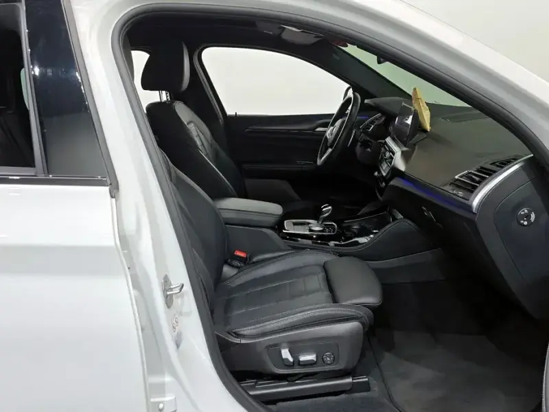 2023 BMW X4 с пробегом 35 239 км