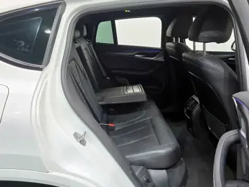2023 BMW X4 с пробегом 35 239 км