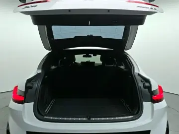 2023 BMW X4 с пробегом 35 239 км
