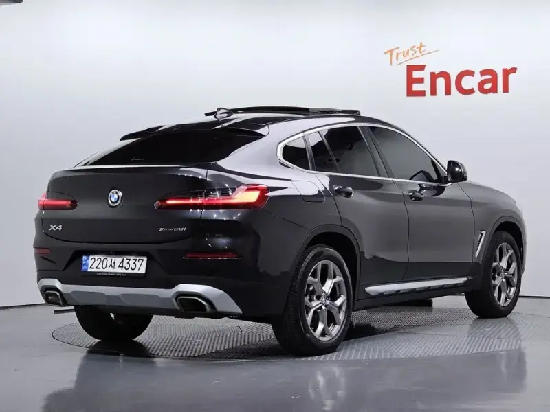 2023 BMW X4 с пробегом 58 272 км