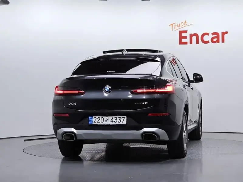 2023 BMW X4 с пробегом 58 272 км